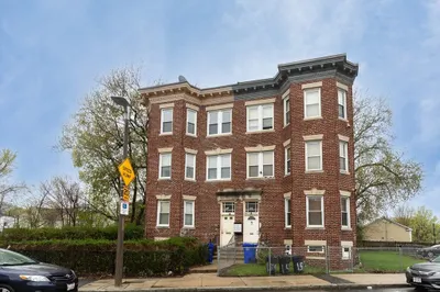 161 Howard Ave