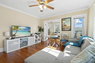 86 Chester Ave #1