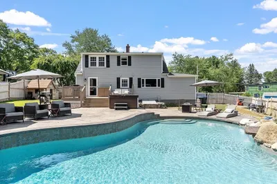 4 Fairview Rd