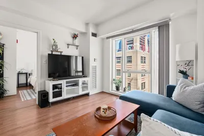 1 Nassau St #1102