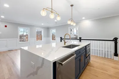 30 Dighton St #1 1