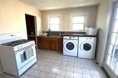 36-38 Willard Ave #2