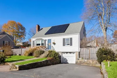 92 Doris Dr