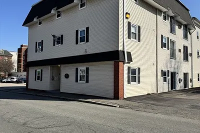16 Richards Ave #106