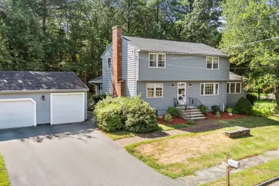 6 Pine Glen Drive