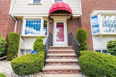293 Mountain Ave #1