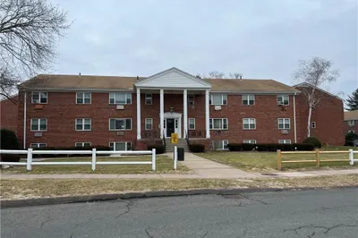 139 Regency Park Dr #139