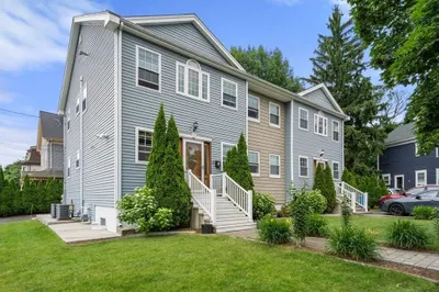 104 Crescent St #1 1