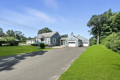 44 Pittroff Ave 1