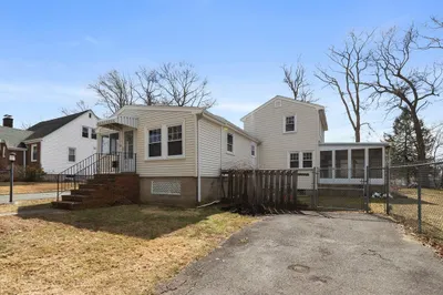 26 Eugenia St