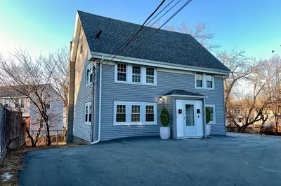 115-a Holyoke St 1