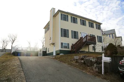 4 Grand View Ave 1