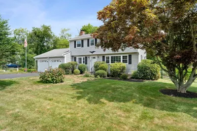 20 Worcester Dr 1