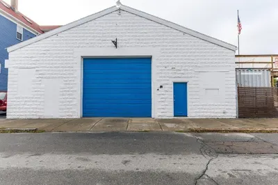 128 Grinnell St