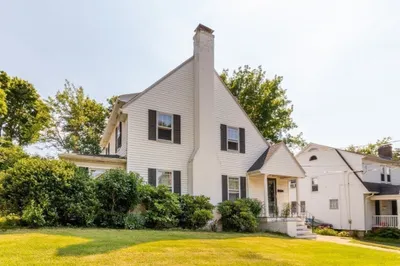 142 Jackson St 1