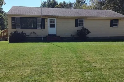 5 New Carver St