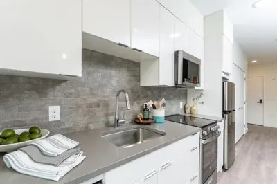 33 Hawkins Street #2-102