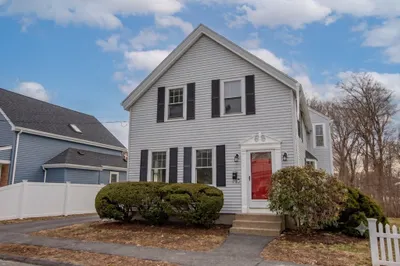 49 Greenhood St 1