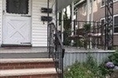 24 Cleveland Street #1