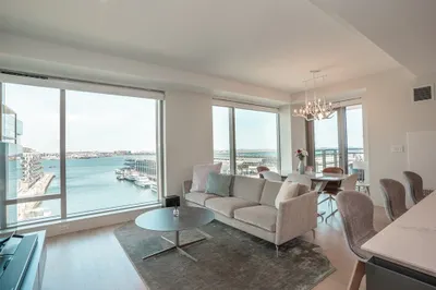 133 Seaport Blvd #1020 1