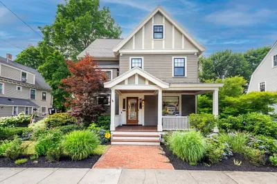 4 Winslow Rd