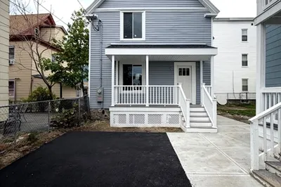 8 Brookfield St 1