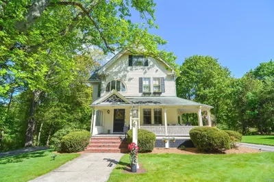 104 Elmwood St 1
