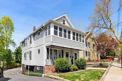 52 Hemlock St #52