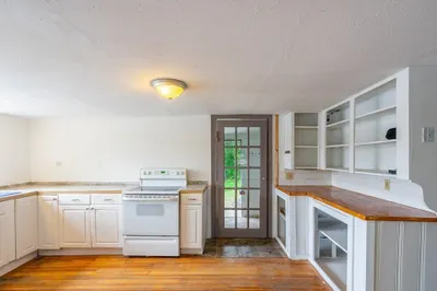 15 Hillcrest Rd 1