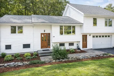 24 Seneca Dr