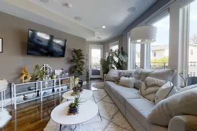 275 Old Colony Ave #3