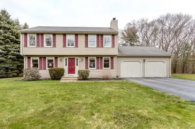 8 Rainbow Dr 1