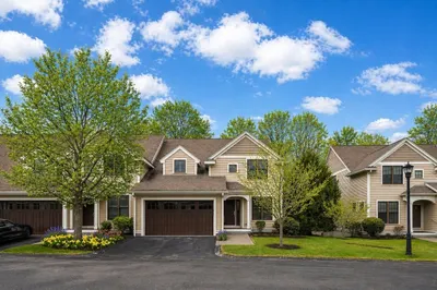 10 Graystone Cir #10 1