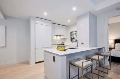 135 Seaport #1706 1