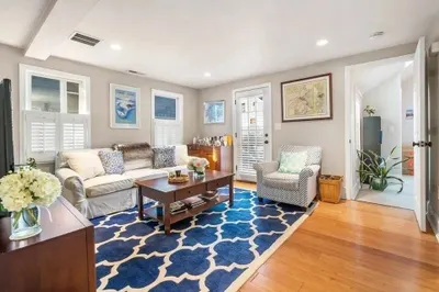 6 Trenton St #2
