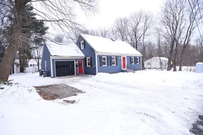 52 Sunset Rd 1