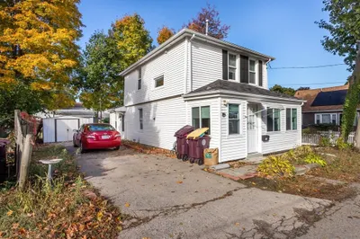 11 Foye Ave