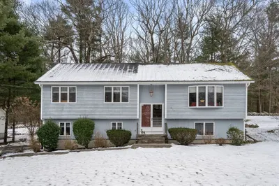 211 Golden Road
