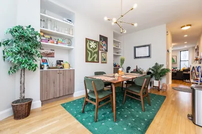 209 W Newton St #2