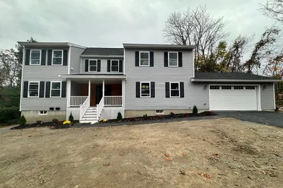 51 Woodbine St 1