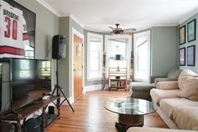 17 Hathorn St #2