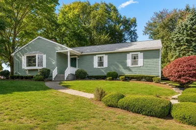 343 Bay Rd 1