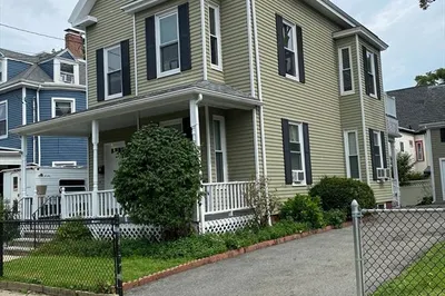 21 Summit Ave #2