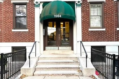 1564 Commonwealth Ave #17