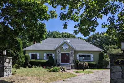 9 Adams Cir 1