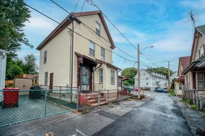 9 L St
