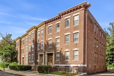 86 Winthrop St 1