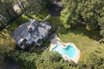 135 Glen Road 1