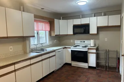 8 Campbell Rd #1