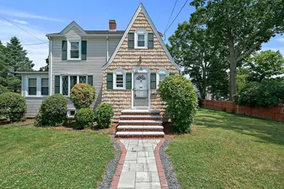 16 Washington Street